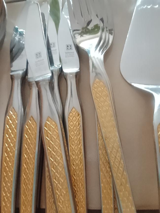 Bild 3 Vergoldetes Besteck  40 Euro