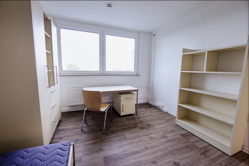 Bild 1 Zimmer im Studentenwohnheim