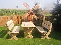 Bild 12 Jubiläumsgeschenk. Rentners Geschenk. Holzbank mit Beschriftung.