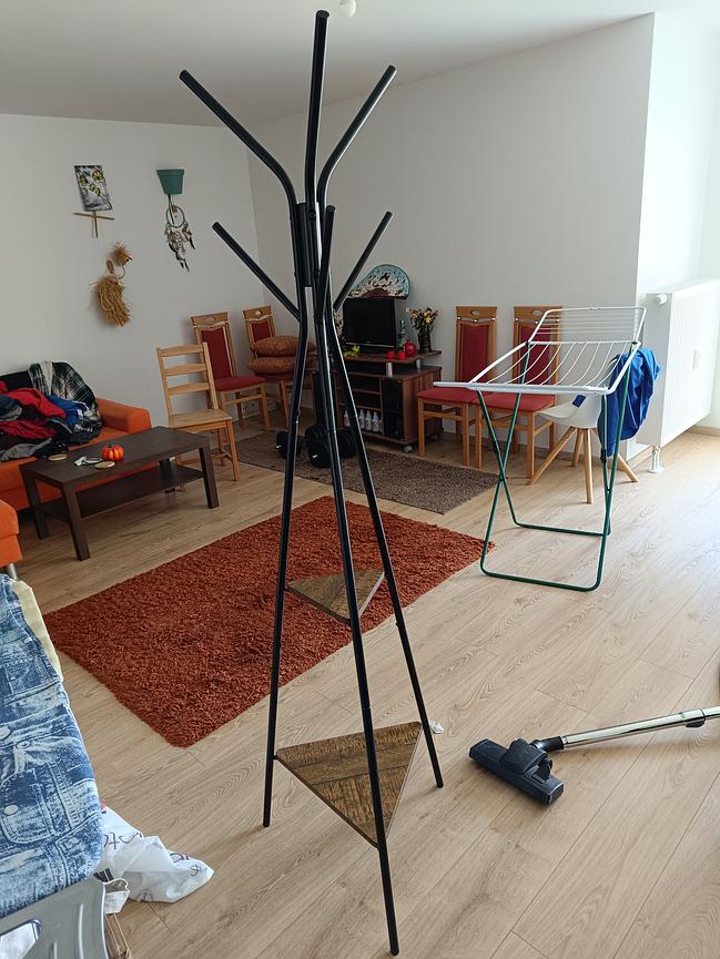 Bild 3 Garderobenständer