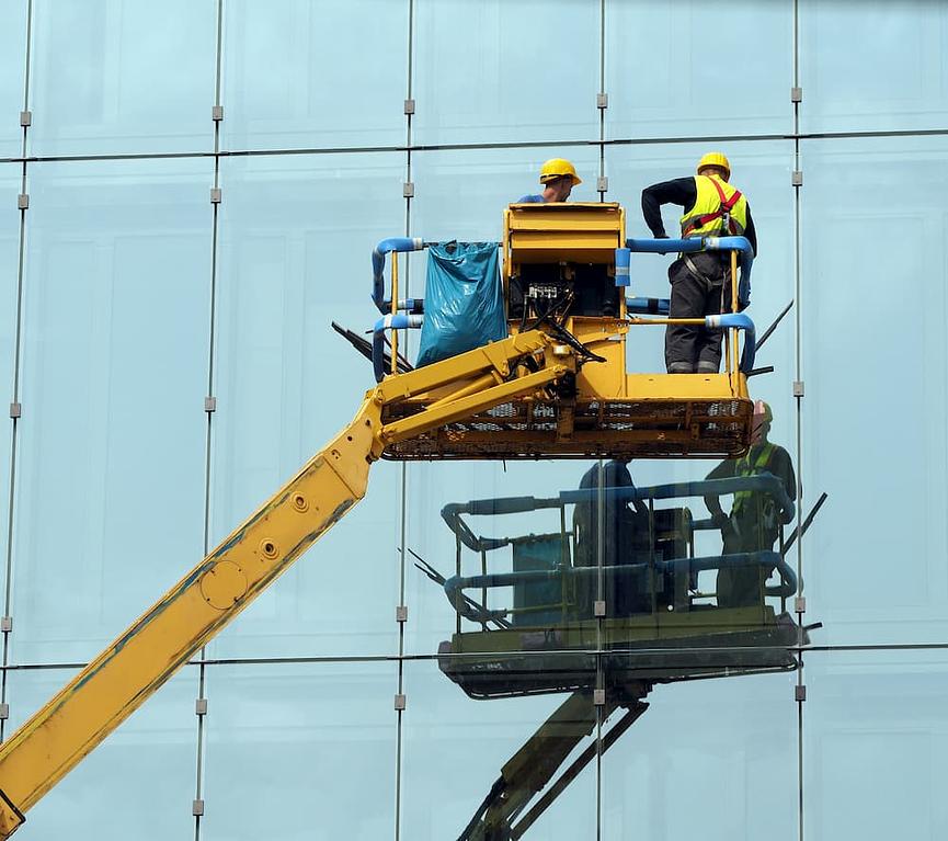Bild 2 Bedienberechtigung zum Führen von Hubarbeitsbühnen + Steiger