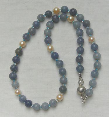 Bild 4 Blauquarzkette mit Perleneinlagen