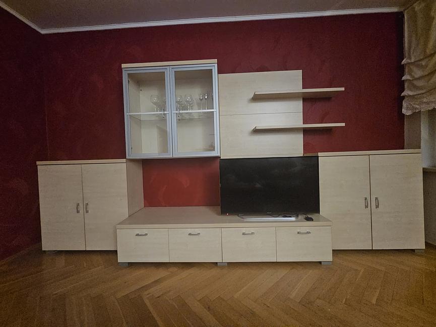 Bild 1 Moderne Wohnwand in hellem Holz - sehr guter Zustand
