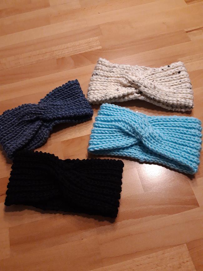 Bild 6 Stirnband handgestrickt