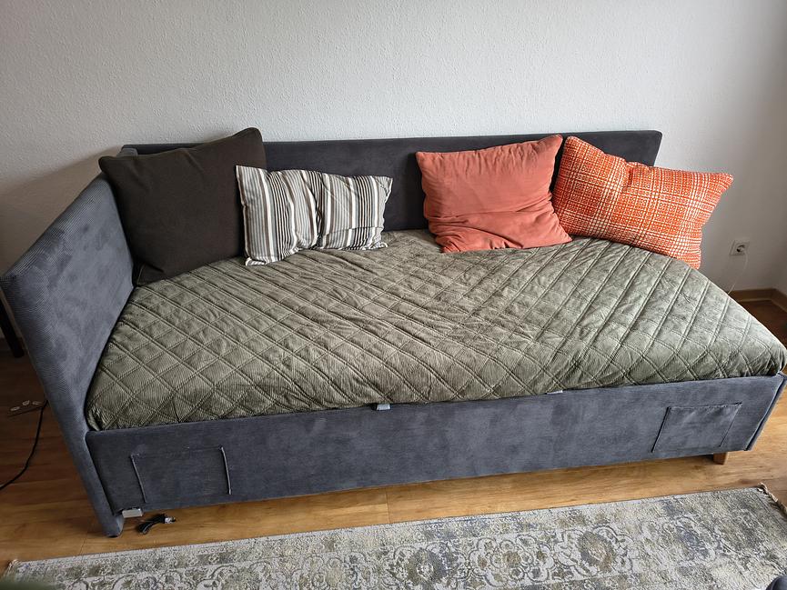 Bild 1 Verkaufe Polsterbett Cool mit Kort Bezug, 90x200