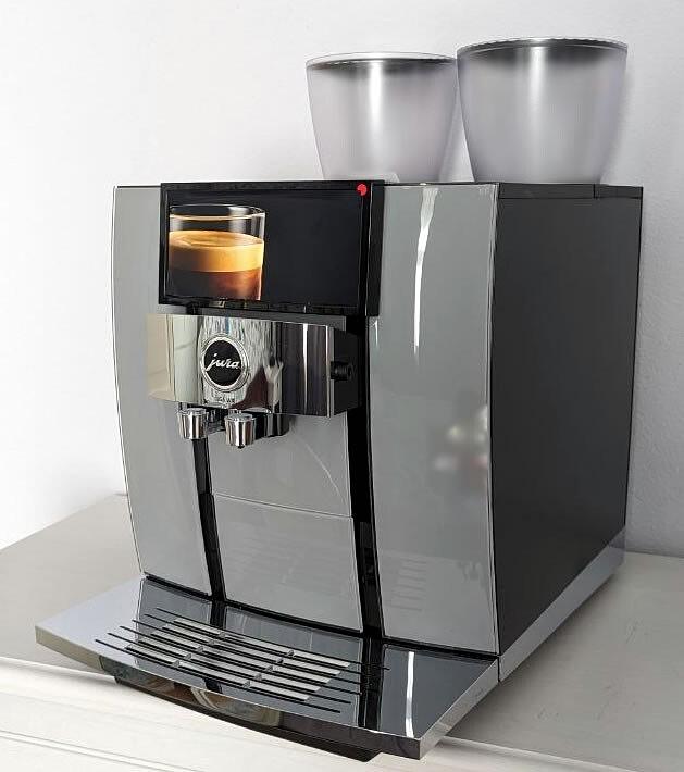 Bild 1 JURA GIGA W10 Diamond (15549) Kaffeevollautomaten