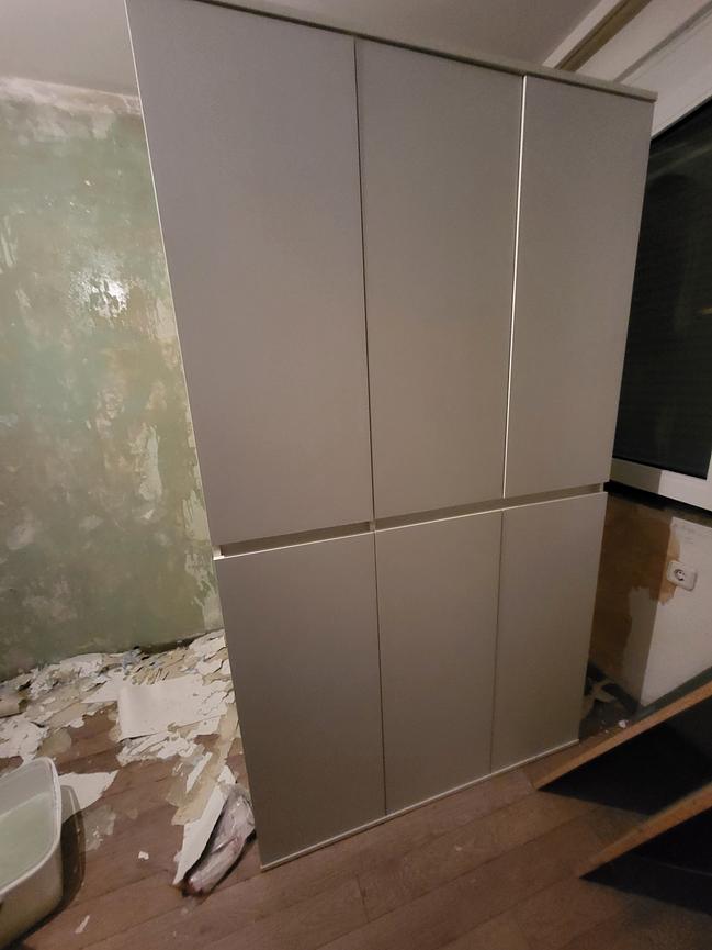 Bild 1 Schuhe schrank