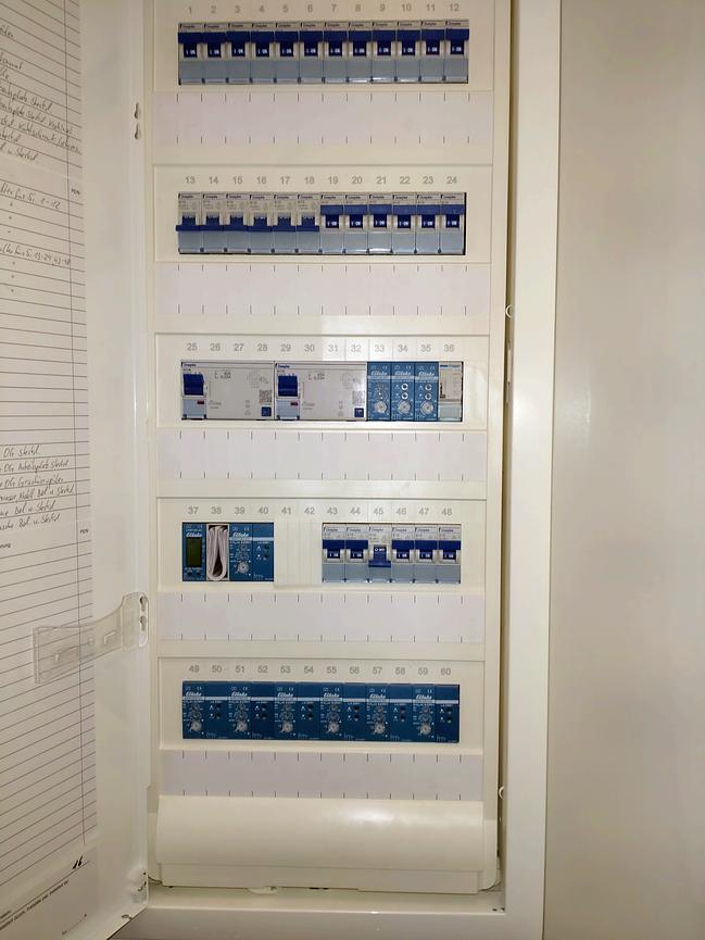 Bild 1 Angebot, Elektroinstallationsarbeiten und Reparaturen.