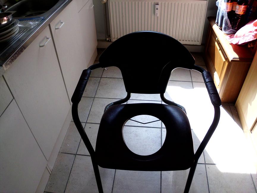 Bild 3 tollettenstuhl zu verschenken