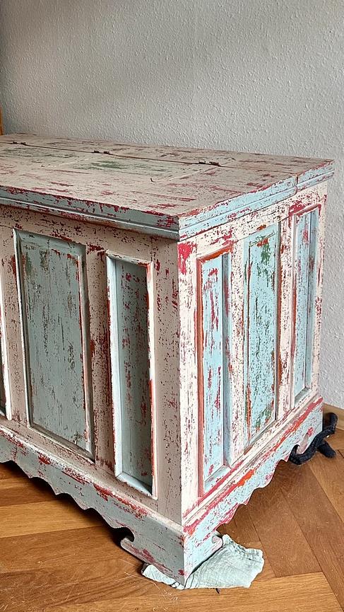 Bild 6 Truhe 126 x 68 x 82 (B/T/H)