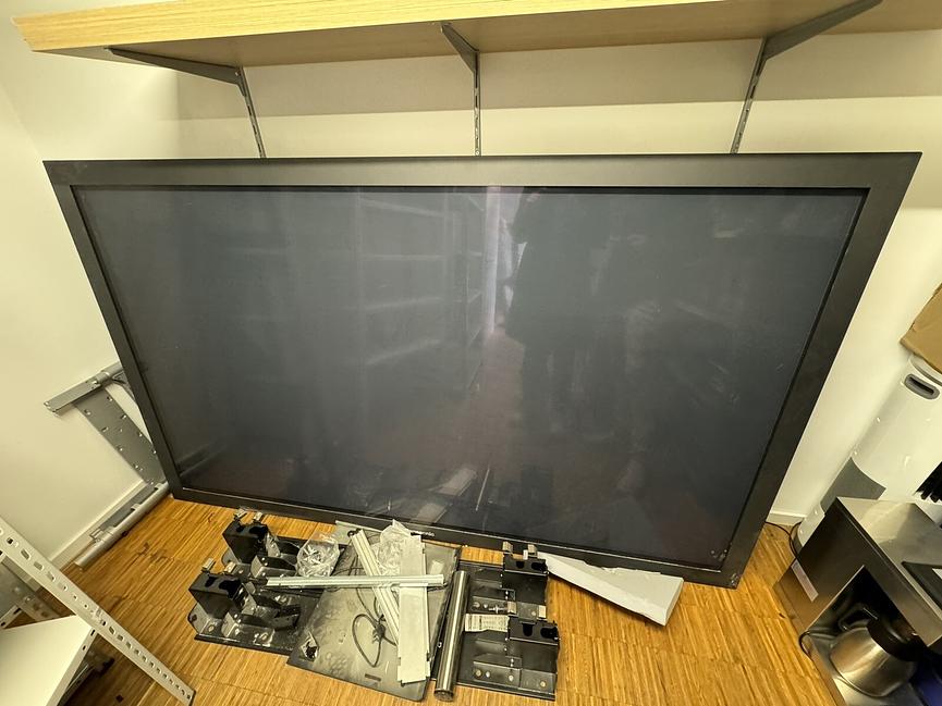 Bild 1 Panasonic TH103PF10EK 103 Zoll Fernseher