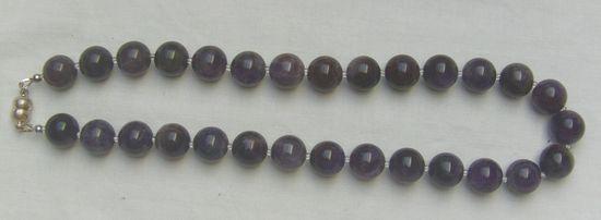 Bild 2 Amethystkette stets edel und fein