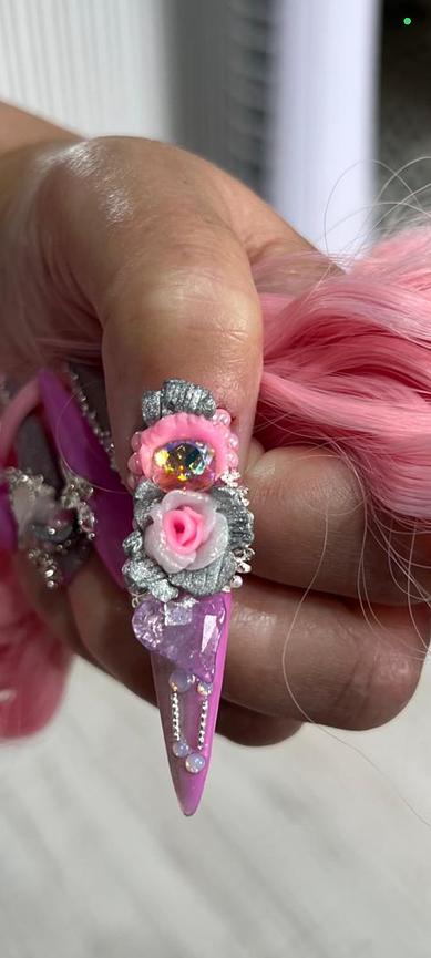 Bild 3 Nageldesign