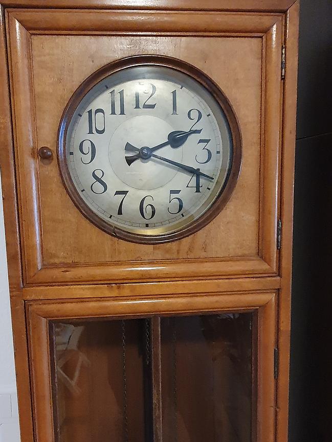 Bild 2 Standuhr, antik, Modell Bruno Paul