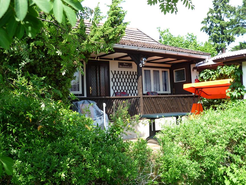 Bild 1 Urlaub Ferienhaus Bungalow Ferienwohnung in Carwitz am See Feldberger Seenplatte