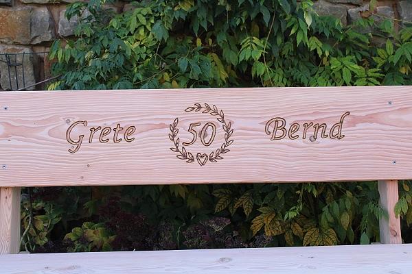 Bild 13 Überdachte Sitzgruppe. Gartenlaube. Gartenlaube. Krongartmöbel.