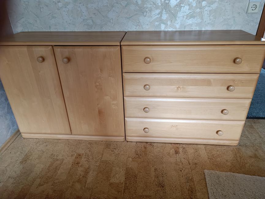Bild 5 Schlafzimmer Möbel wertig, Buche massiv, Bett, Komm., Nachttische