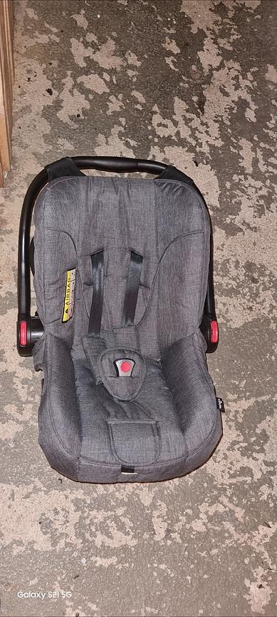 Bild 3 Frauen stiefel und Auto Schale zu verkaufen