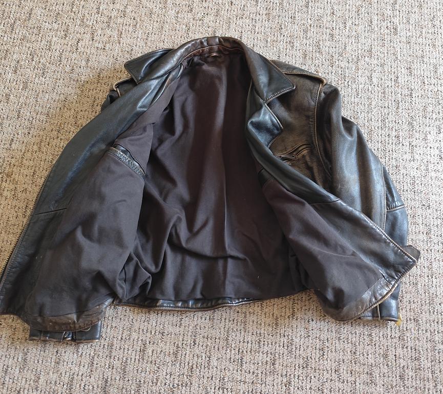Bild 6 Motorrad Lederjacke Damen zu verkaufen