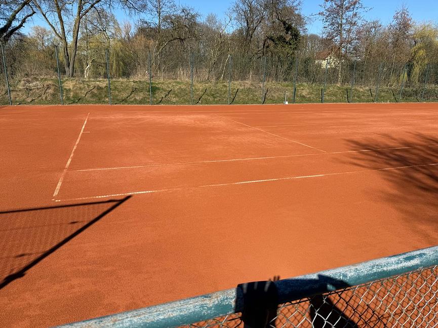 Bild 1 Tennistrainer für den TC Hilter gesucht