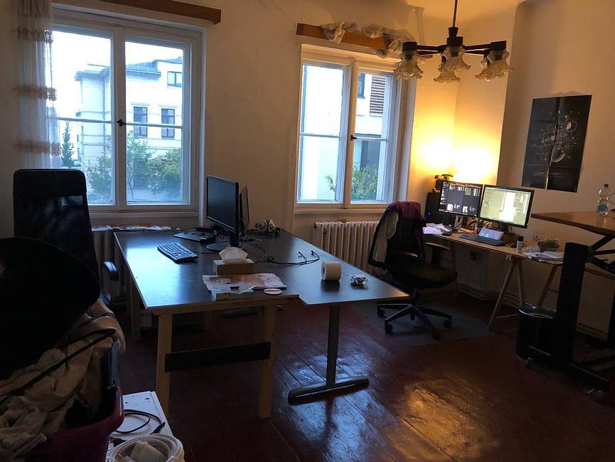 Bild 1 Schreibtisch frei | Desk Available – Studio B Leipzig