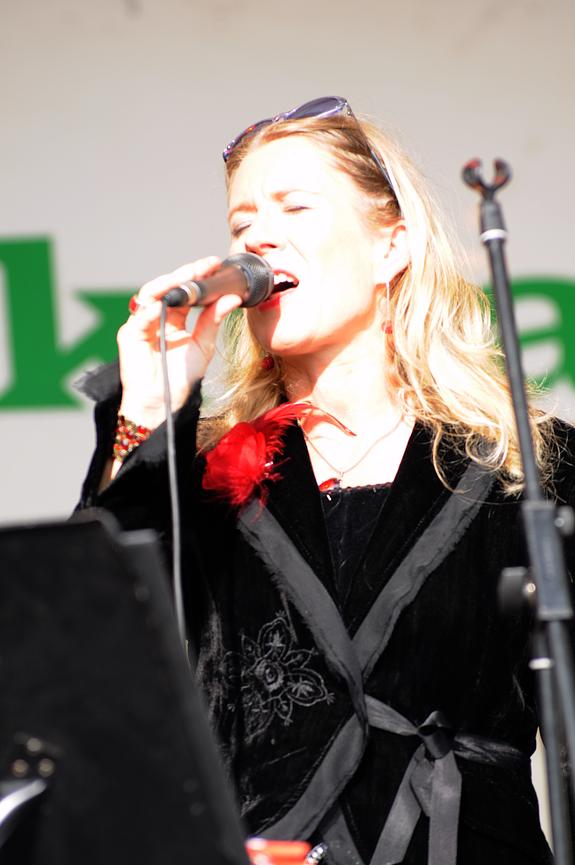 Bild 2 biete professesionellen Gesangsunterricht populäre Stilrichtungen