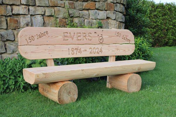 Bild 8 Gartenmöbel aus Lärchenholz mit Gravur. Hochzeitsgeschenk.