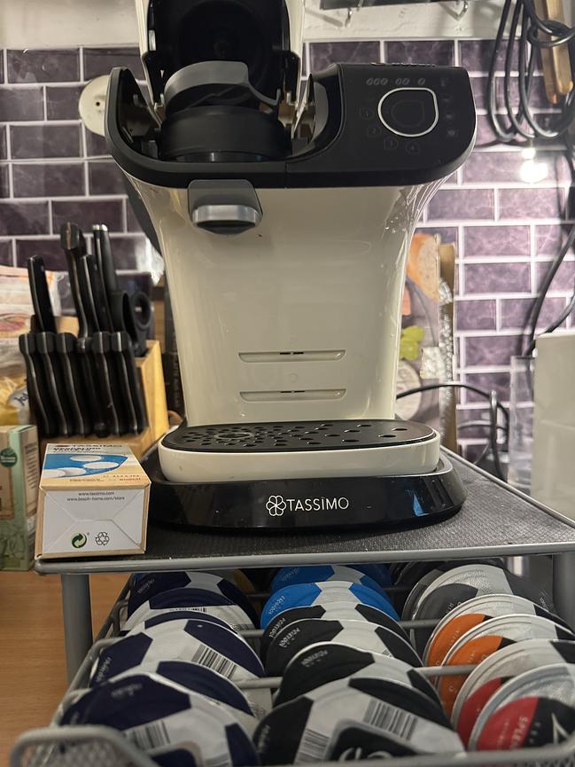 Bild 3 Tassimo Kaffeemaschine fast neu plus Zubehör