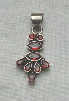 Bild 3 Granatanhänger, 925 Silbr, massiv