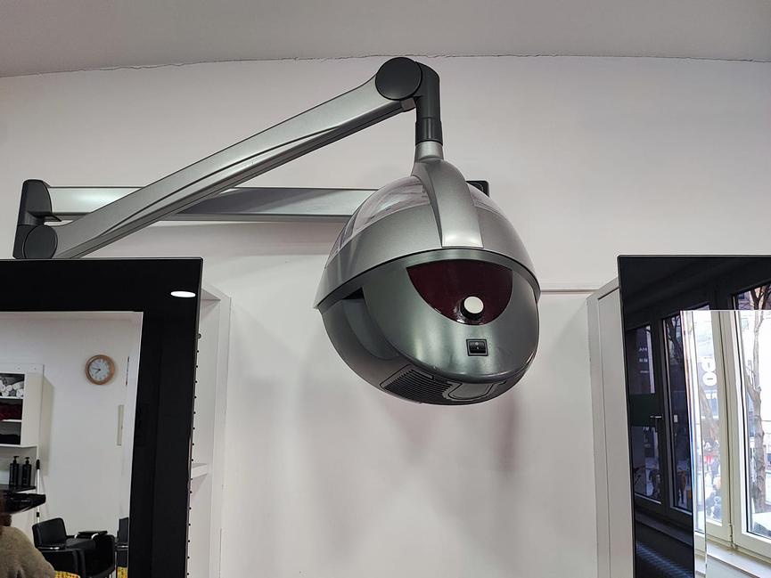 Bild 6 Biete Friseureinrichtung von Olymp aufgrund von Geschäftsaufgabe