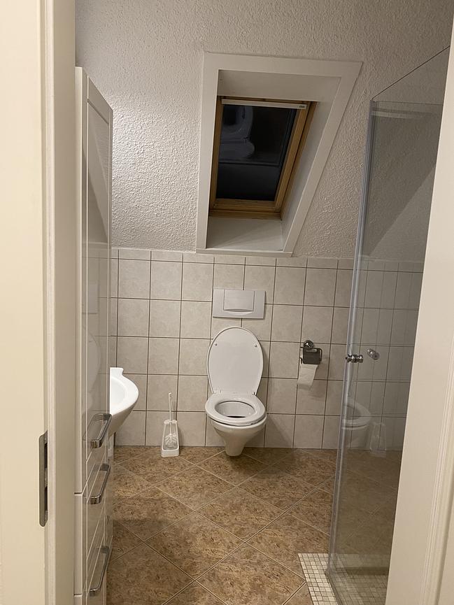 Bild 8 Zimmer ab Mitte September 2025 zu vermieten
