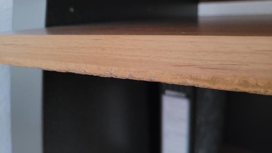 Bild 4 Schreibtisch/ Computertisch