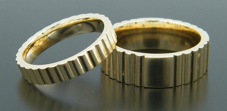 Bild 7 Individuelle Eheringe aus Ihrem Altgold- gefertigt in der Goldschmiede Manteufel