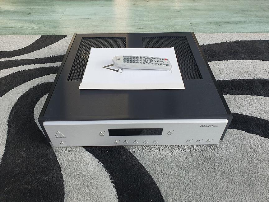 Bild 1 Aesthetix Calypso Manual  FB Top Zustand