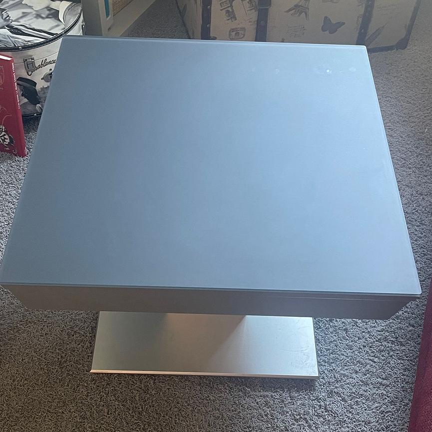 Bild 2 Couchtisch mit Lift und Staufach