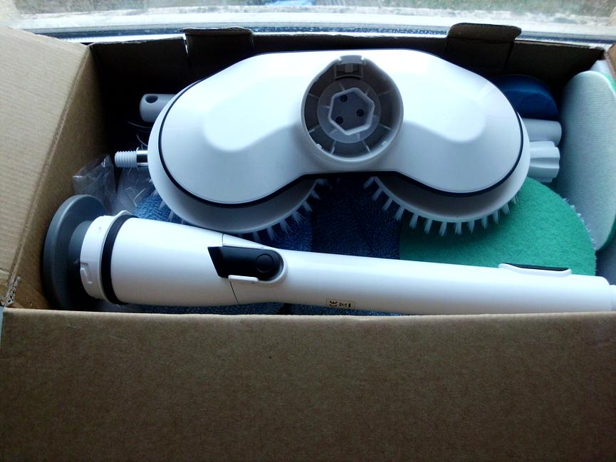 Bild 5 gebe hier ein dual scrubber mit akku betrieb günstig ab mit zupehör