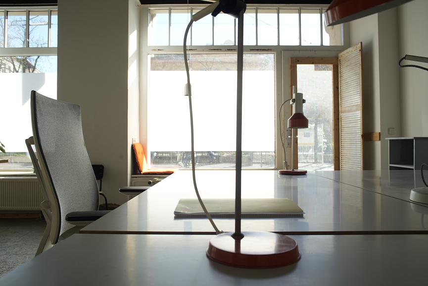 Bild 7 Arbeitsplätze_Coworking_Schreibtisch_Atelier_BüroRaum_Studio_Büro