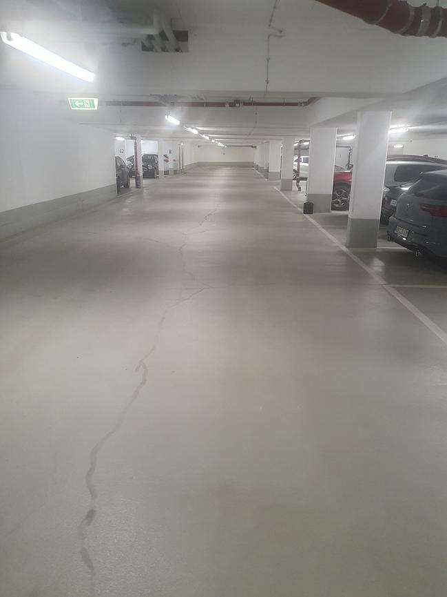 Bild 2 Tiefgaragenstellplatz