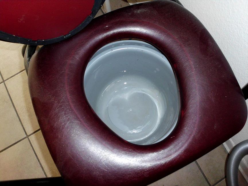 Bild 6 tollettenstuhl zu verschenken