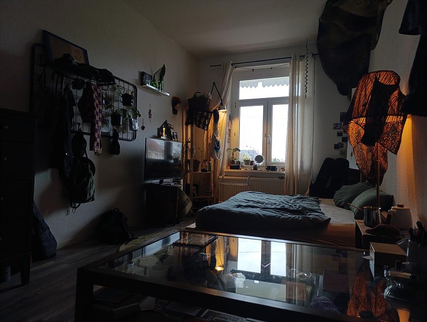 Bild 1 *Zwischenmiete* WG Zimmer in Zentrum Nord mit großem Balkon!