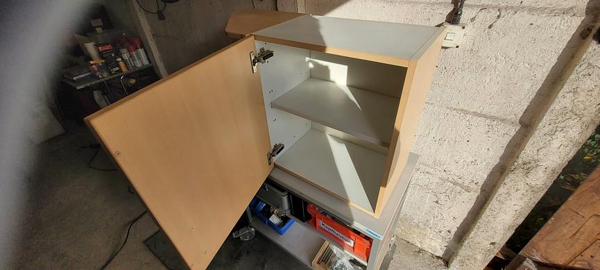 Bild 4 Eckschrank 