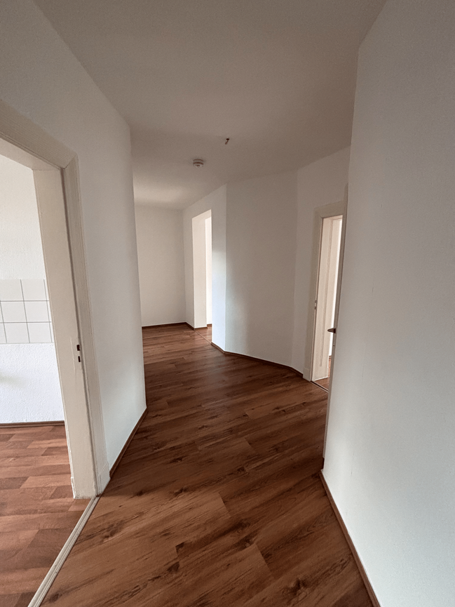 Bild 1 +++SCHÖNE 2R.-WHG.+BALKON+MODERNES BAD+++