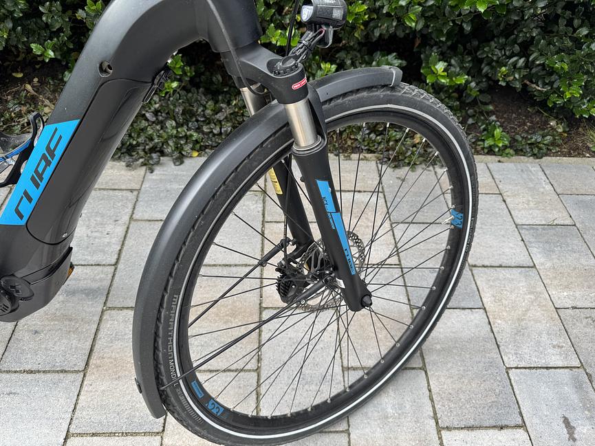 Bild 6 Cube Kathmandu Hybrid EXC 500 black ́n ́blue 2019