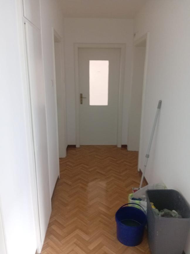 Bild 2 Helles, ruhiges Zimmer mit Balkon in Frauen-WG