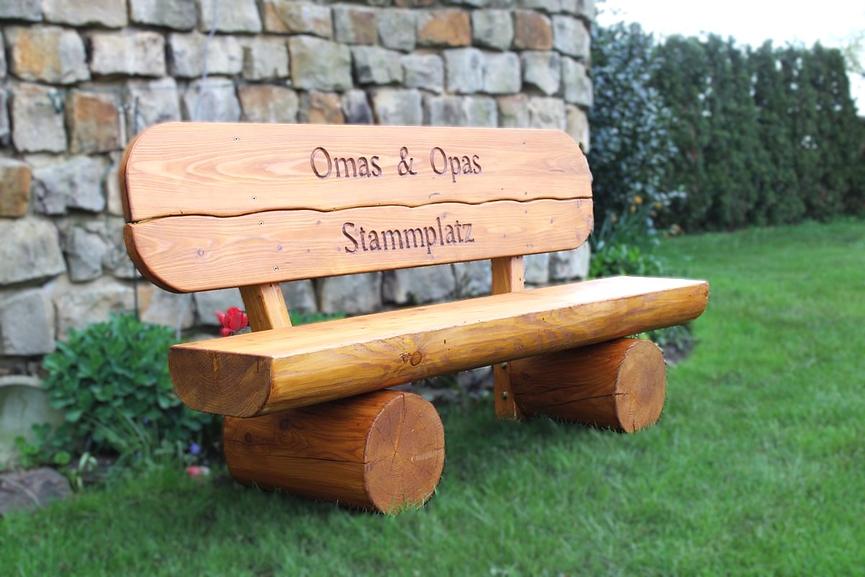Bild 2 Holzbank mit Gravur. Jubiläumsgeschenk. Hochzeitsgeschenk.