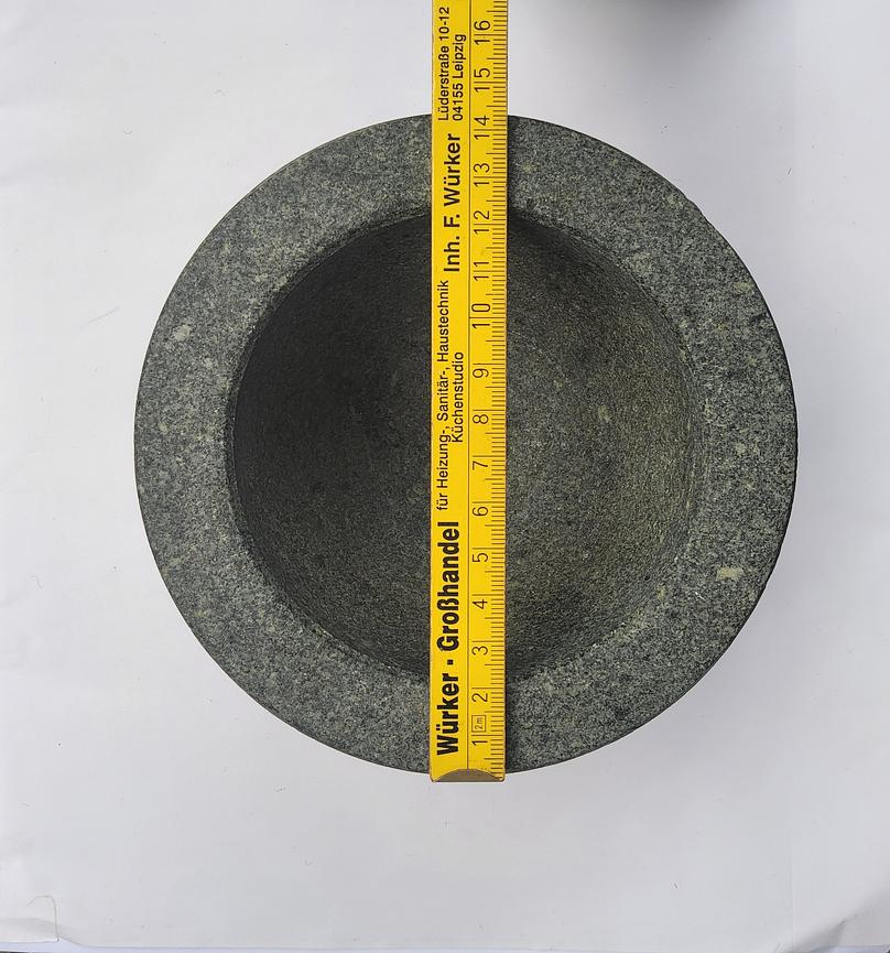 Bild 3 Mörser für Gewürze, aus Granit