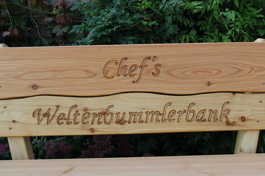 Bild 20 Baumbank aus Lärchenholz. Holzbank. Gartenbank.