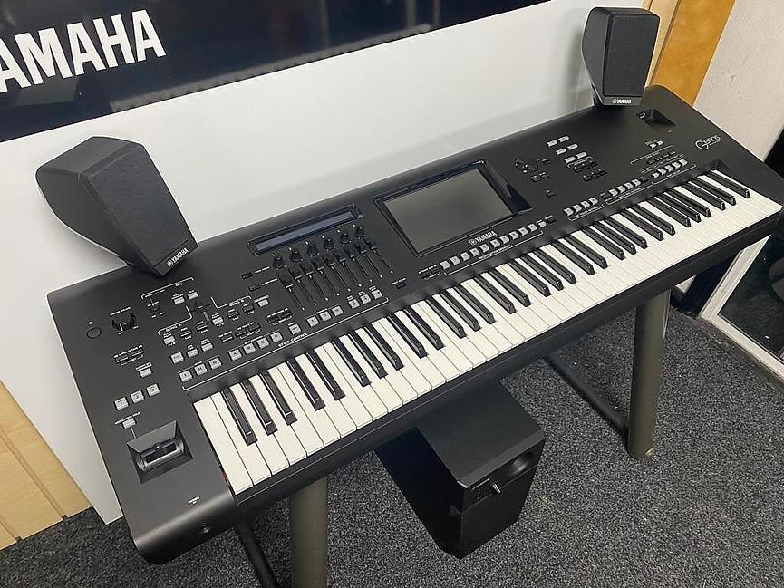 Bild 1 Yamaha Genos 76 Tasten Keyboard + GNS-MS01