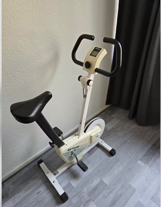 Bild 1 Fitnessfahrrad