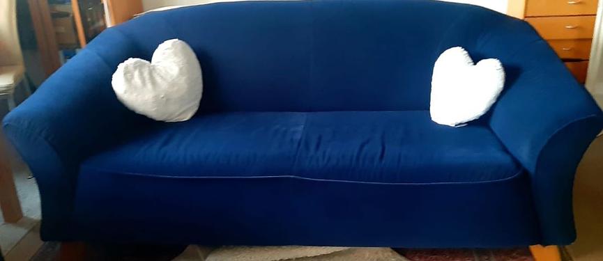 Bild 1 verschenke mein königsblaues Sofa wegen Auszug